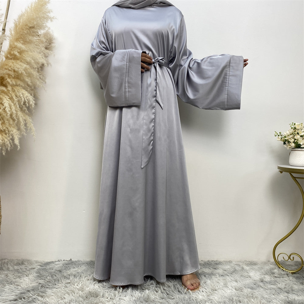 Satinklänning med snörning – lång modell med långa ärmar, bild 6