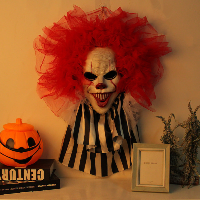 Halloweenkrans med clownmotiv – dörrkrans för fest