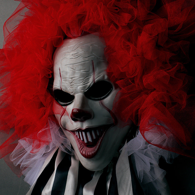 Halloweenkrans med clownmotiv – dörrkrans för fest