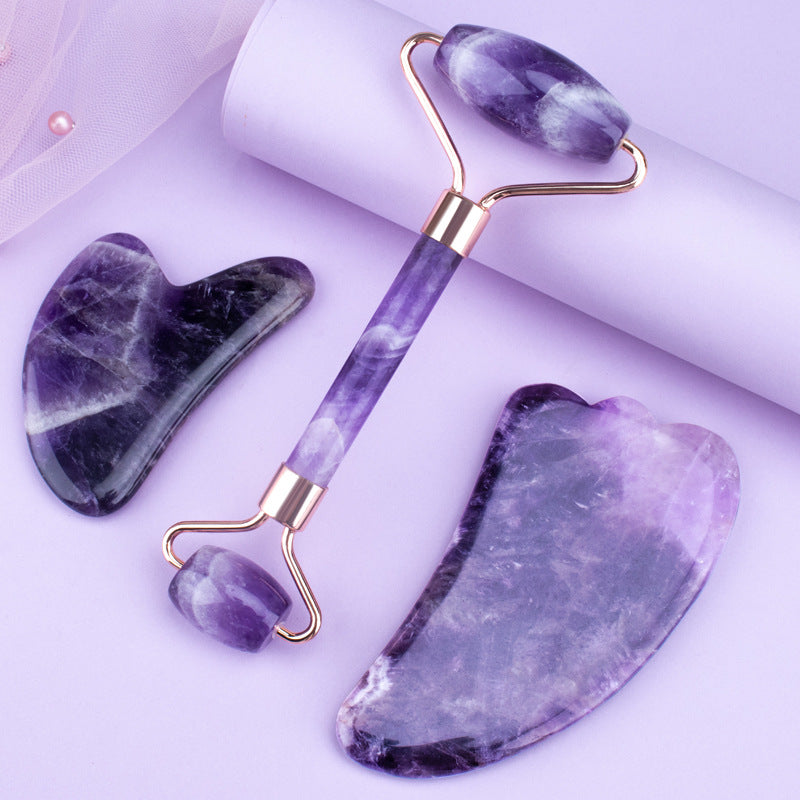 Gua sha-set i ametist – verktygen samlade
