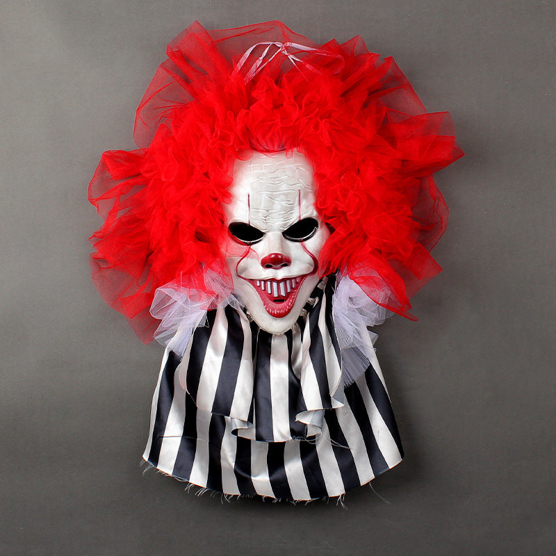 Halloweenkrans med clownmotiv – dörrkrans för fest