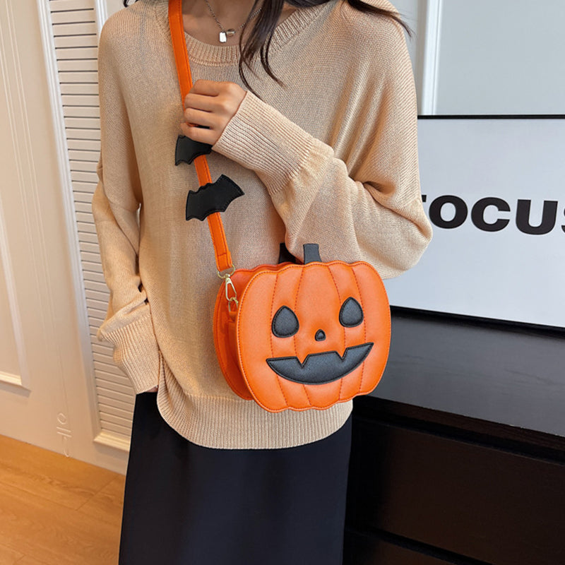 Handväska med pumpamotiv – crossbody i PU